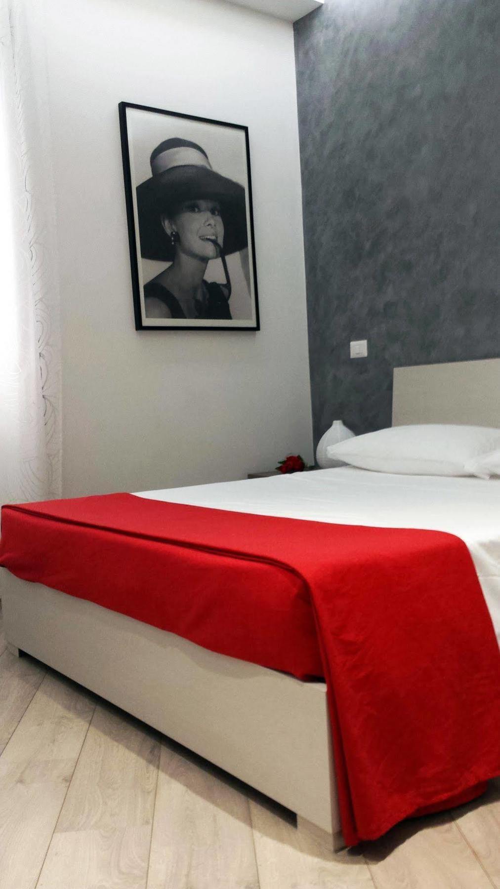 Domus Barberini Bed & Breakfast Roma Ngoại thất bức ảnh